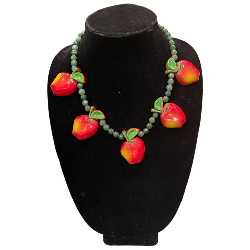 Real jade beads 8mm with acrylic Apples details
